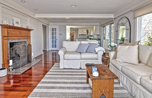 Gloucester Casa | Strawberry Cove House: casa de varios niveles frente al mar