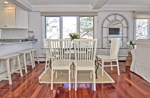 Gloucester Casa | Strawberry Cove House: casa de varios niveles frente al mar