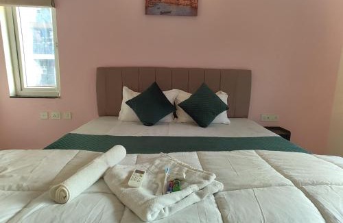 Hyderabad Apartamento | Magnus 3BHK Fully Furnished Flat - Gated Community, Club House, Pool