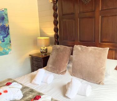 Warminster Casa | Magpie 6 HuntersMoon-Warminster-longleat-Bath