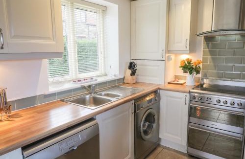 Whitby Casa | Magpie