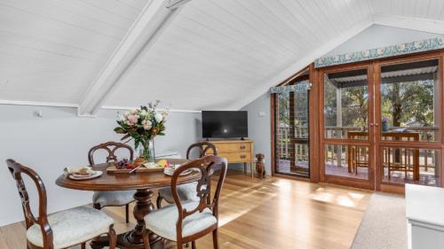 Pokolbin Casa | Magpie Loft - The Vintage Holiday House