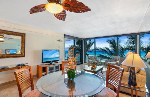 Honokowai Casa | Mahana 307 · MA 307 OceanFront Condo w Pool AC