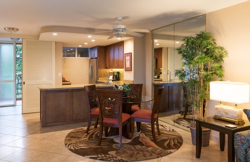 Honokowai Condominio | Mahana 604 Oceanfront 1bd/1ba 1 Bedroom Condo by RedAwning