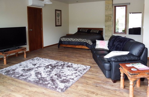 Upper Moutere Cabaña | Mahana Farm Cottage, su refugio rural privado