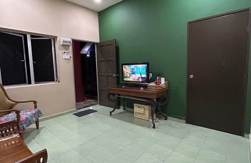Setiu Cama Y Desayuno | Mahasa Penarik Homestay