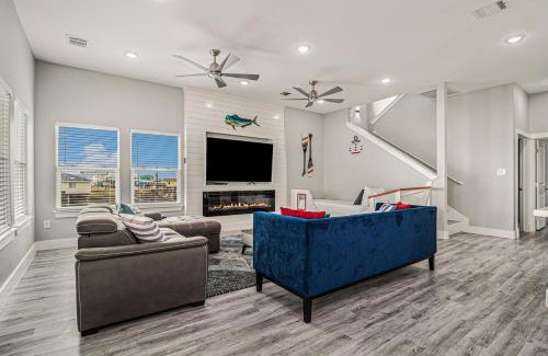 Surfside Beach Casa | Mahi House Beachfront Paradise