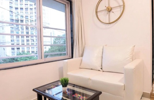 Kandivali East Apartamento | Mahindra & Mahindra-2 bedroom/wifi /Comp Breakfast