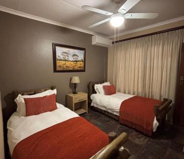 Leeupoort Cabina | Mahlangeni Lodge