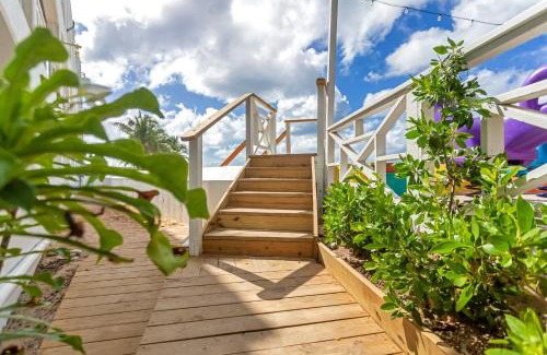 Maho Apartamento | Maho Beach House - Big Beautiful Studio - Ocean View