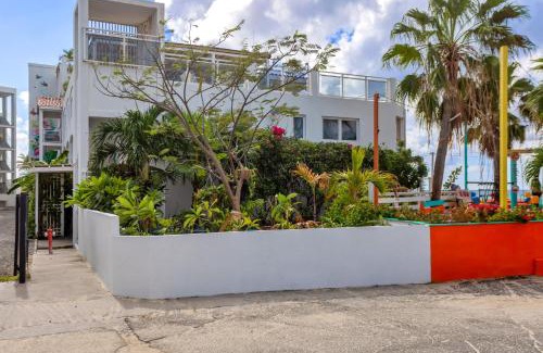 Maho Apartamento | Maho Beach House - Big Beautiful Studio - Ocean View
