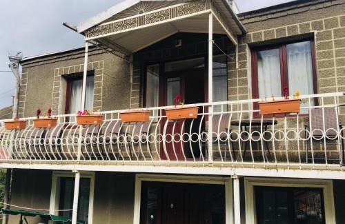 Stepantsminda Casa | Maia's Guest House Gergeti