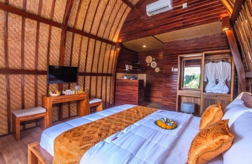 Kerobokan Hotel | MAILAKU HOUSE