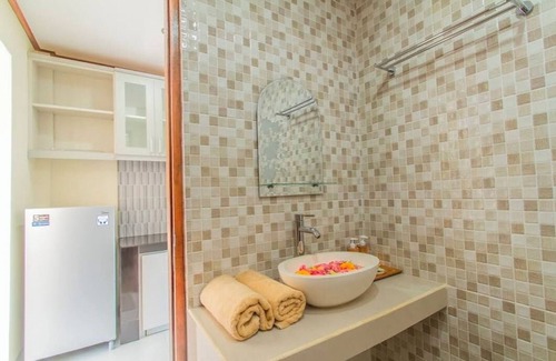 Kerobokan Hotel | MAILAKU HOUSE