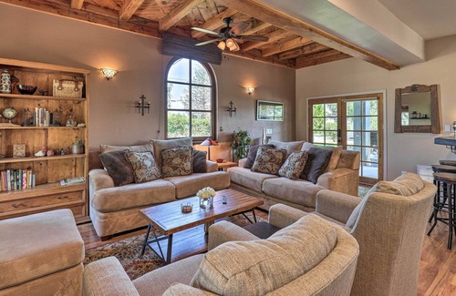 Clarkdale Casa | Main Home + Casita with Rooftop Deck & Patio