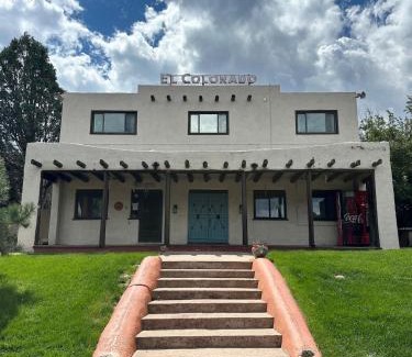 Manitou Springs Apartamento | Main House 3BR Retreat with Kitchen