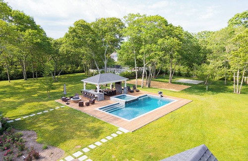 Vineyard Haven Casa | Main house and a separate apartment with saltwater pool, spa, outdoor cooking!