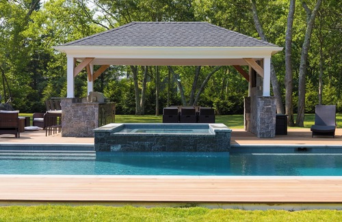 Vineyard Haven Casa | Main house and a separate apartment with saltwater pool, spa, outdoor cooking!