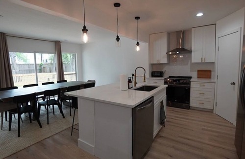 Bryker Woods Casa | Main House · Downtown ATX Retreat Arcade Perfect Location!