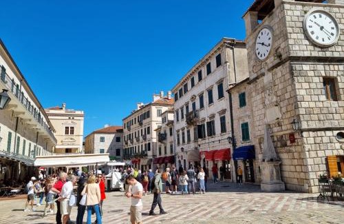 Kotor Old Town Apartamento | Main Square View