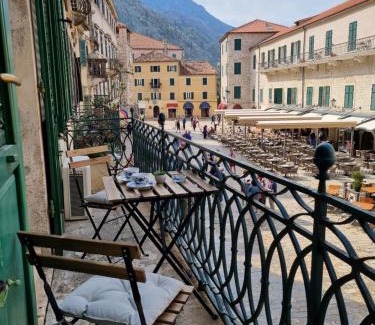 Kotor Old Town Apartamento | Main Square View