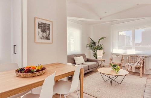 La Coruna Apartamento | Main Street Deluxe