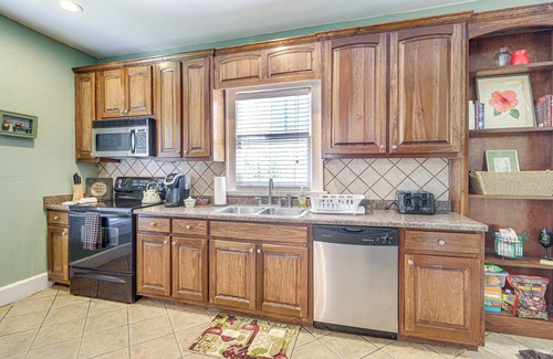 Pine Mountain Casa | Main Street Home: 1 Mile to Callaway Gardens