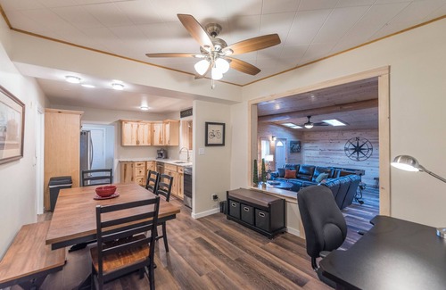Crosby Casa | MAIN STREET LODGE - Charming lower duplex unit with hot tub in Crosby,MN
