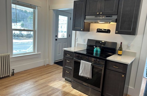 Sunapee Casa | Main Street Retreat 4-bedroom w Hot Tub, Walk to Beach, Harbor & Restaurants