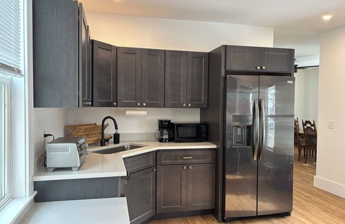 Sunapee Casa | Main Street Retreat 4-bedroom w Hot Tub, Walk to Beach, Harbor & Restaurants