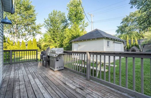 Port Sanilac Casa | Main Street Retreat! Hot Tub, Golf Cart, Ev Charge