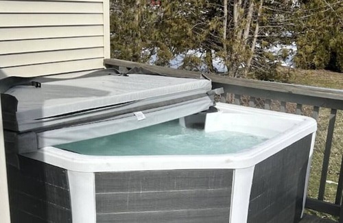 Port Sanilac Casa | Main Street Retreat! Hot Tub, Golf Cart, Ev Charge