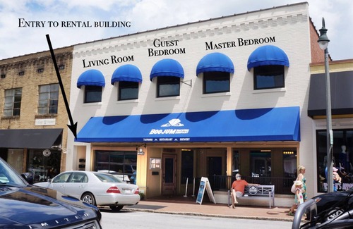Waynesville Apartamento | Main Street Retreats 106 - 2 BR Downtown Apt. 106