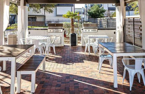 Braeswood Place Apartamento | Main Suiteking Bedselfcheckin1stfloornrg