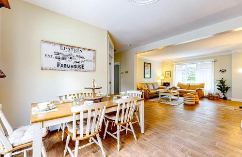 Holden Casa | Maine Country Getaway