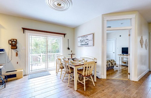 Holden Casa | Maine Country Getaway