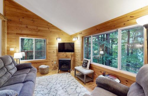 Monmouth Casa | Maine Lake Family Retreat