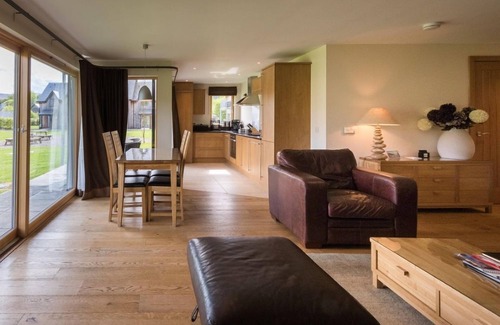 Kenmore Apartamento | Mains of Taymouth, Kenmore ~ 5 * 3 The Gallops - Propiedad en la planta baja - capacidad para 4 personas en 2 habitaciones
