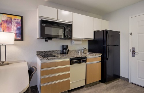 Altamonte Springs Hotel | MainStay Suites Orlando Altamonte Springs