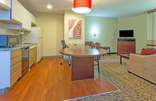 Altamonte Springs Hotel | MainStay Suites Orlando Altamonte Springs