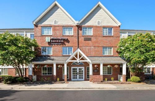 Northeast Raleigh Hotel | MainStay Suites Raleigh North