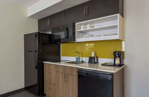 Savannah Hotel | MainStay Suites Savannah Midtown