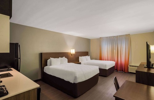 Savannah Hotel | MainStay Suites Savannah Midtown