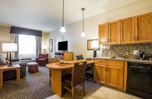 Sidney Hotel | MainStay Suites Sidney - Medical Center