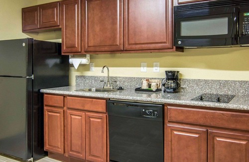 Williamsburg Hotel | MainStay Suites Williamsburg Historic Area