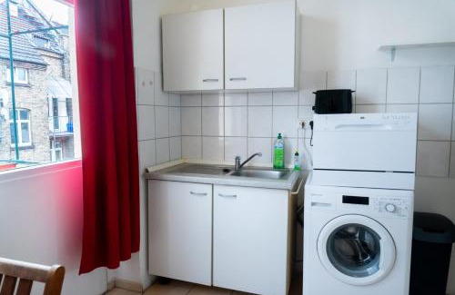 Neustadt Apartamento | Mainz zentrale Lage nähe Hauptbahnhof 3 Zimmer Wohnung, Küche, Balkon, Duschbad