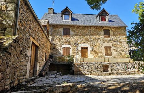 Saint-Saturnin Casa | Maison traditionnelle en Lozère