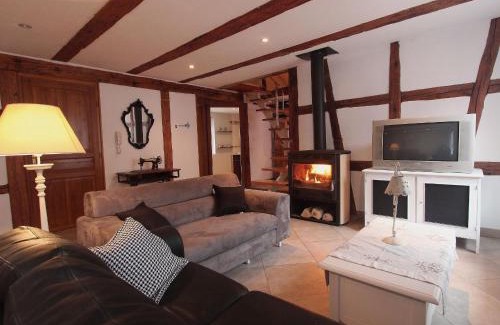 Ammerschwihr Casa | Maison à Colombages au Cœur du Vignoble Alsacien avec Parking et Chauffage Inclus - FR-1-744-23
