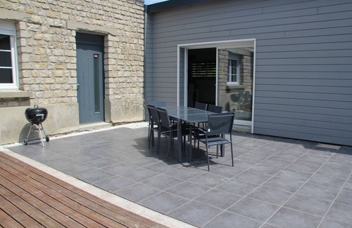 Saint-Georges-d'Elle Casa | Maison à la Campagne Avec Jacuzzi Proche des Plages du Débarquement. 4 Étoiles
