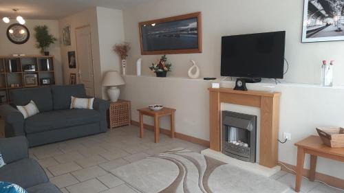 Magnac-Laval Casa | Maison élégante wi-fi rapide & terrasse ensoleillée